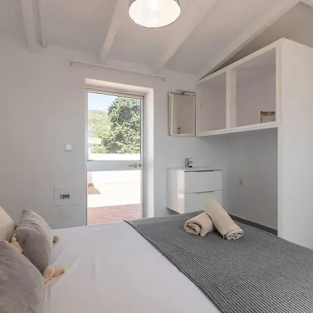 Tres Almendros Villa *