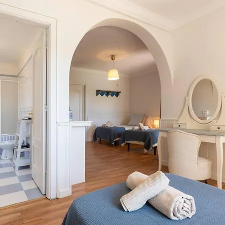 Tres Almendros Villa *