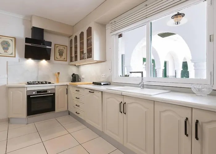 Вілла Tres Almendros