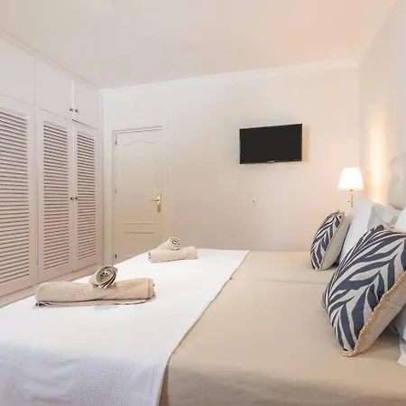 Tres Almendros * Marbella