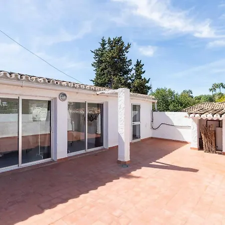 Tres Almendros Villa